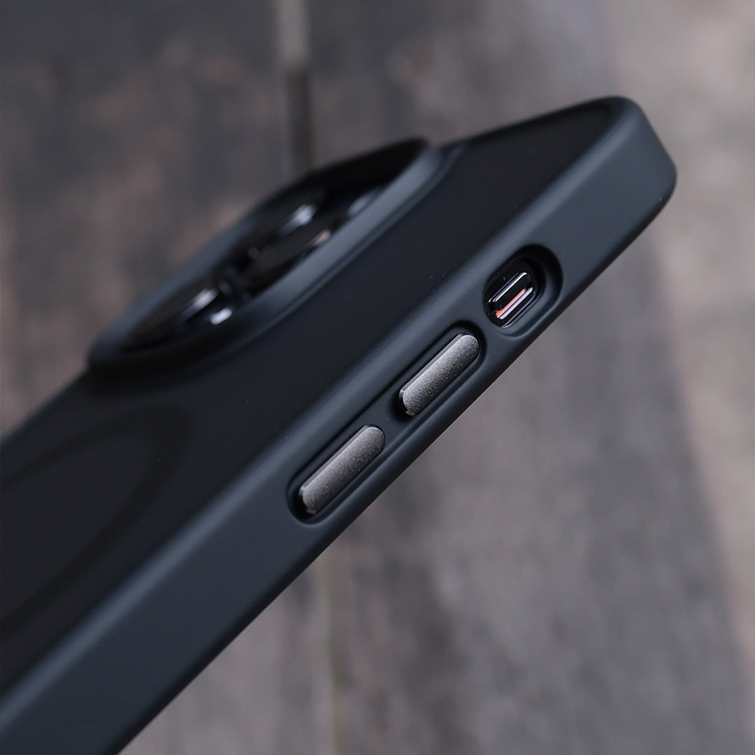 Matte MagSafe iPhone Hülle